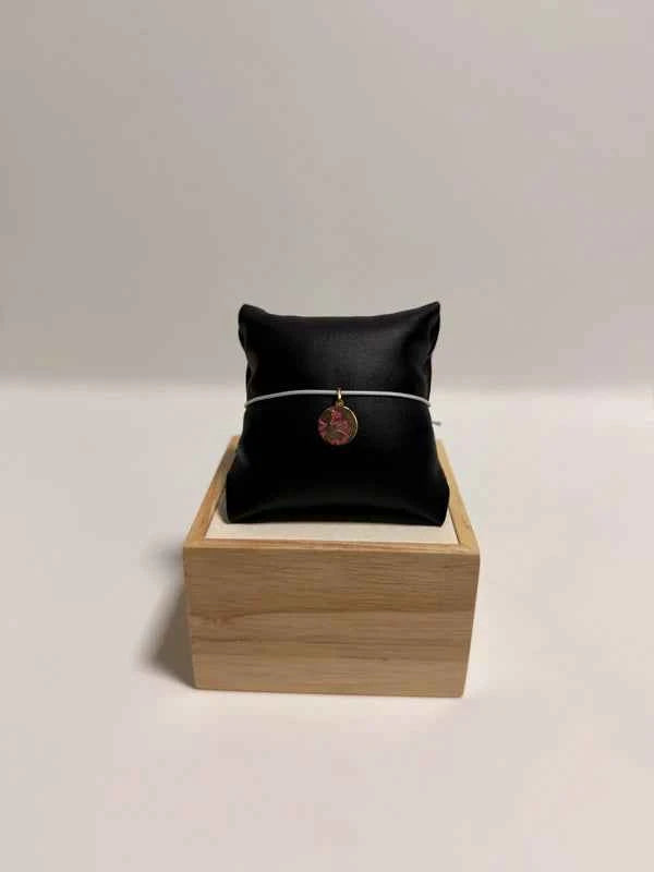 Pendentif en or 750 – Motif émaillé rose