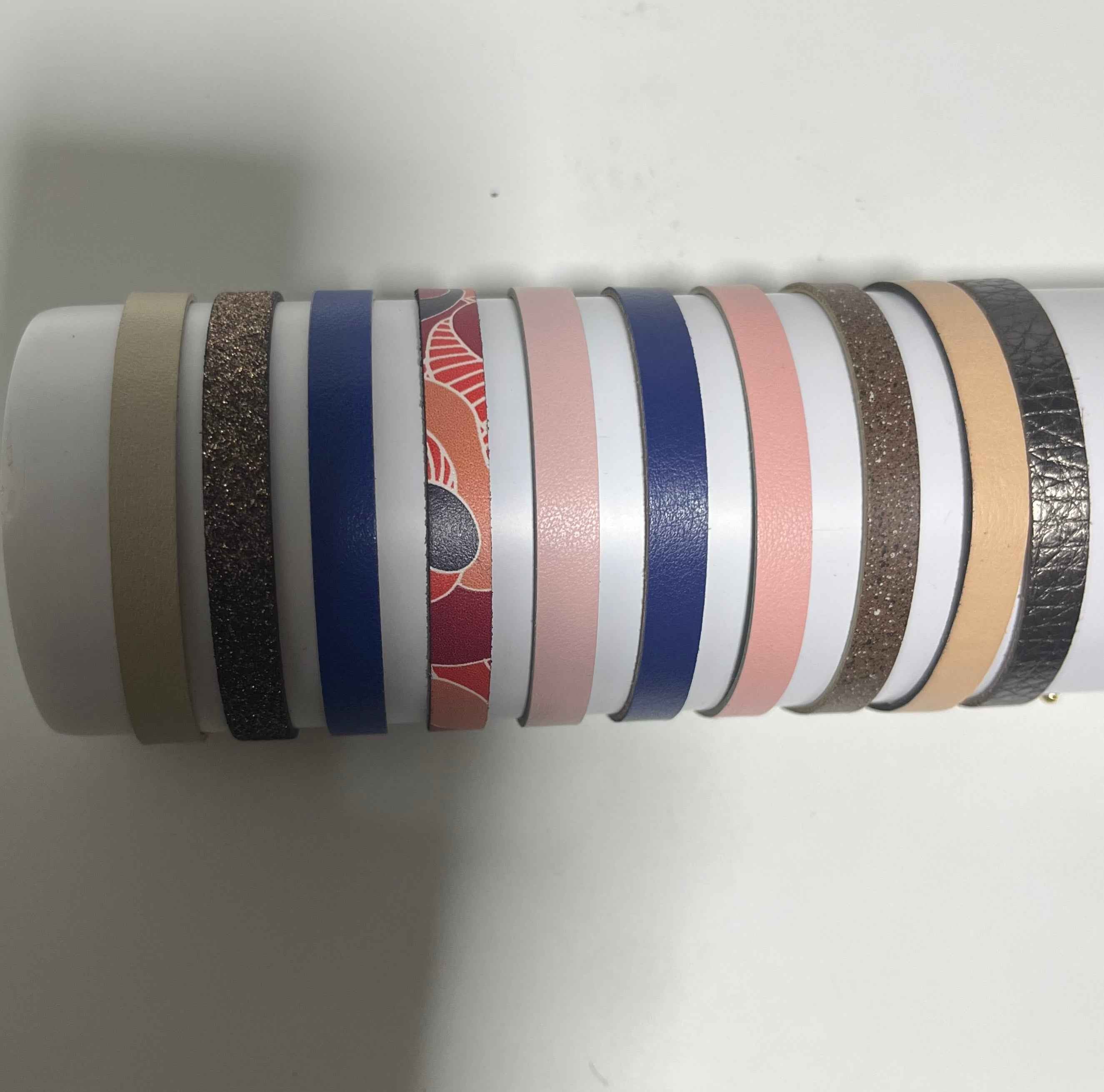 Lot de 10 cuirs réversibles – Bracelets Les Georgettes