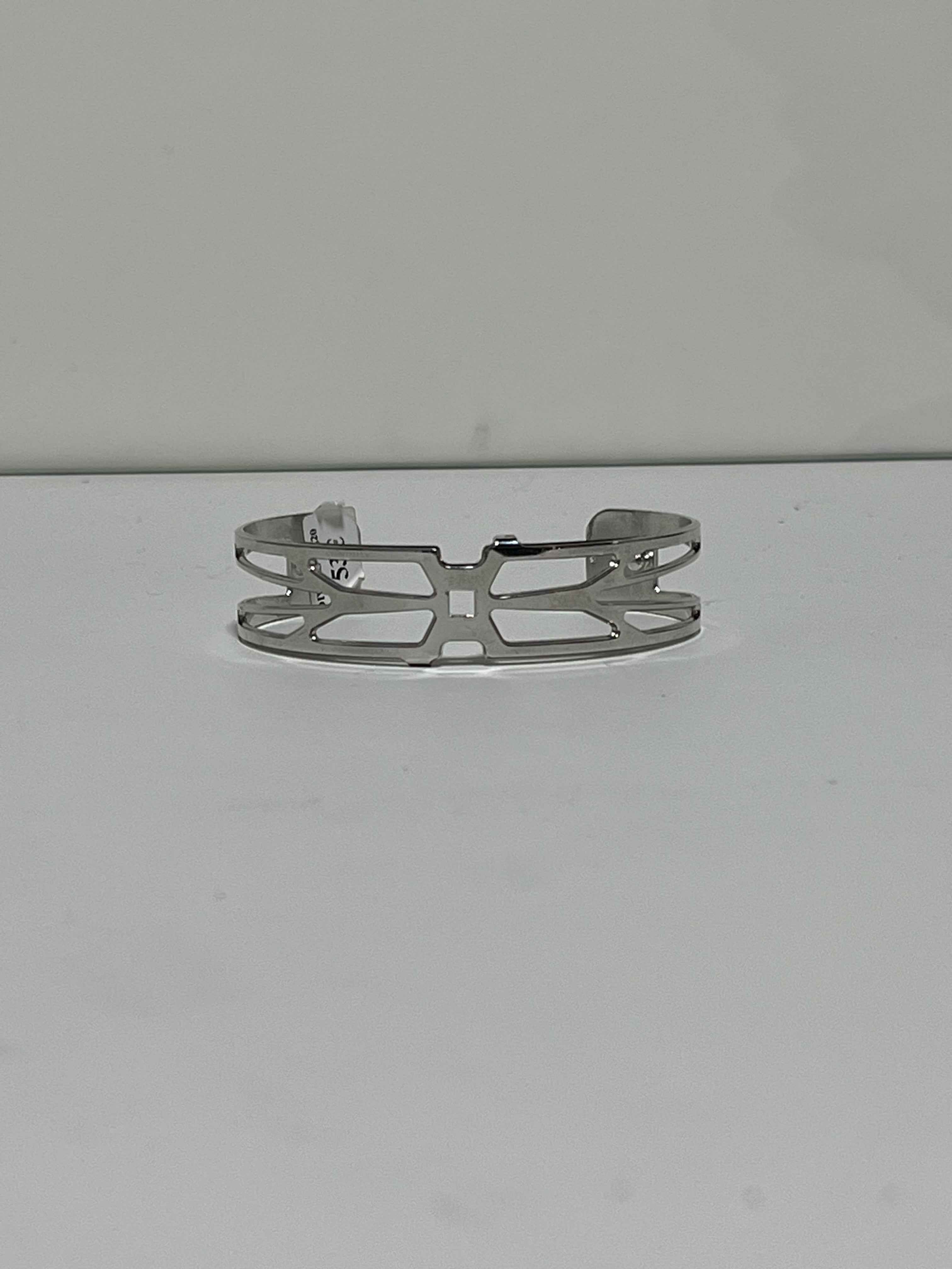 Bracelet manchette ajouré – argenté