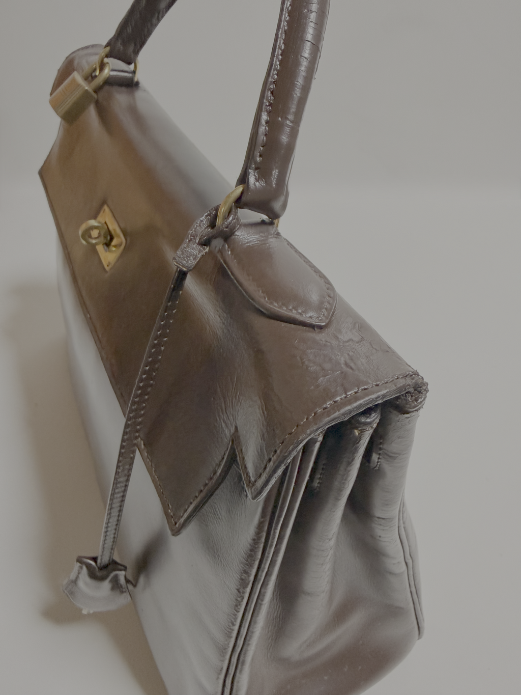 Hermès Kelly 32 Retourné 1972– Box Cacao – Vintage – Fermoir Or