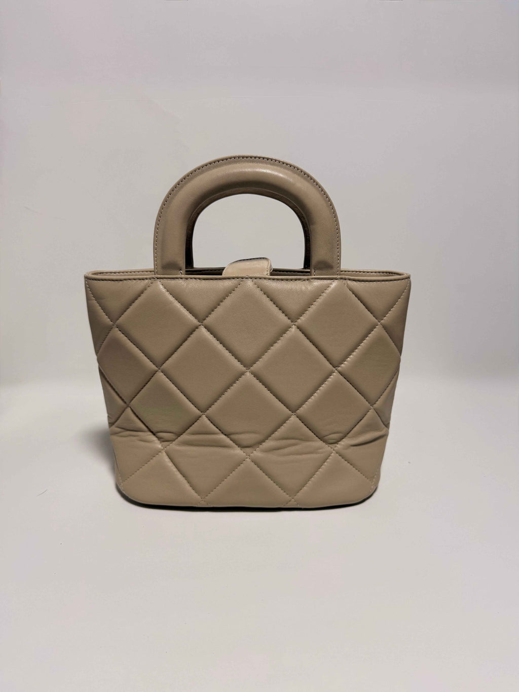 Sac à Poignée en Cuir Beige Matelassé
