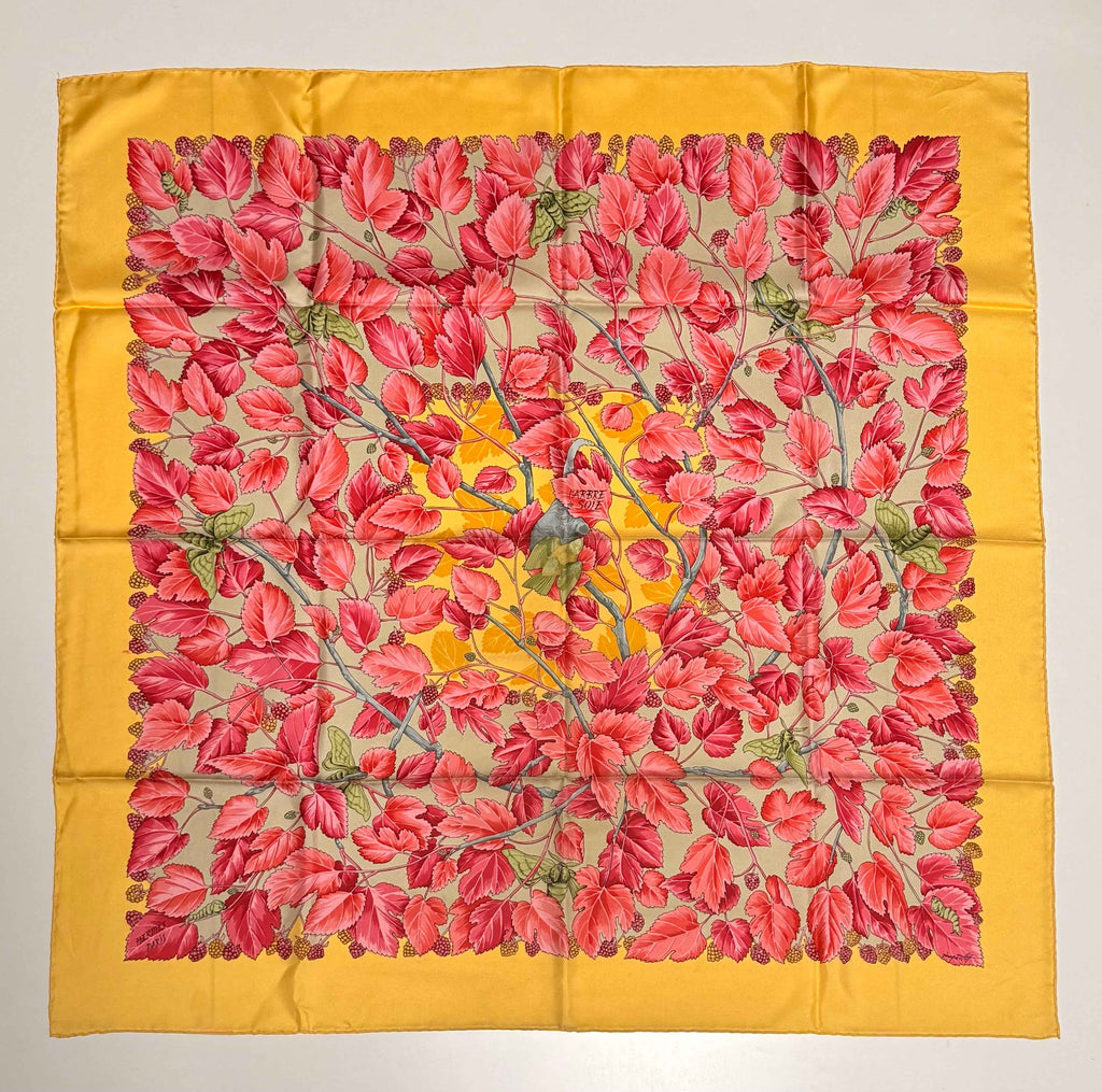 Carré Hermès “L’Arbre de Soie”, en twill 100% soie, fabriqué en France