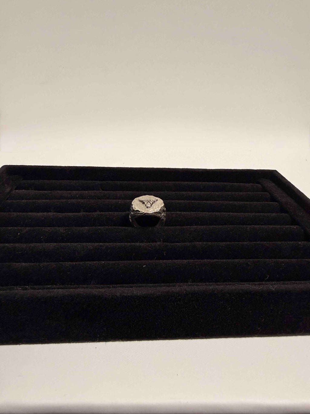 Bague en argent 925 motif taureau en relief