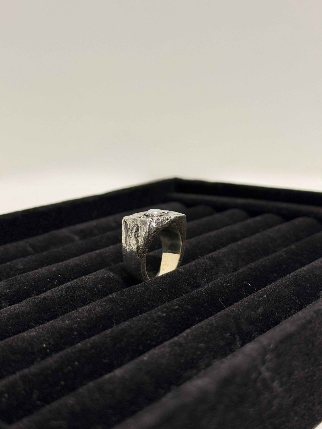 Bague en argent massif 925 ornée d'une perle