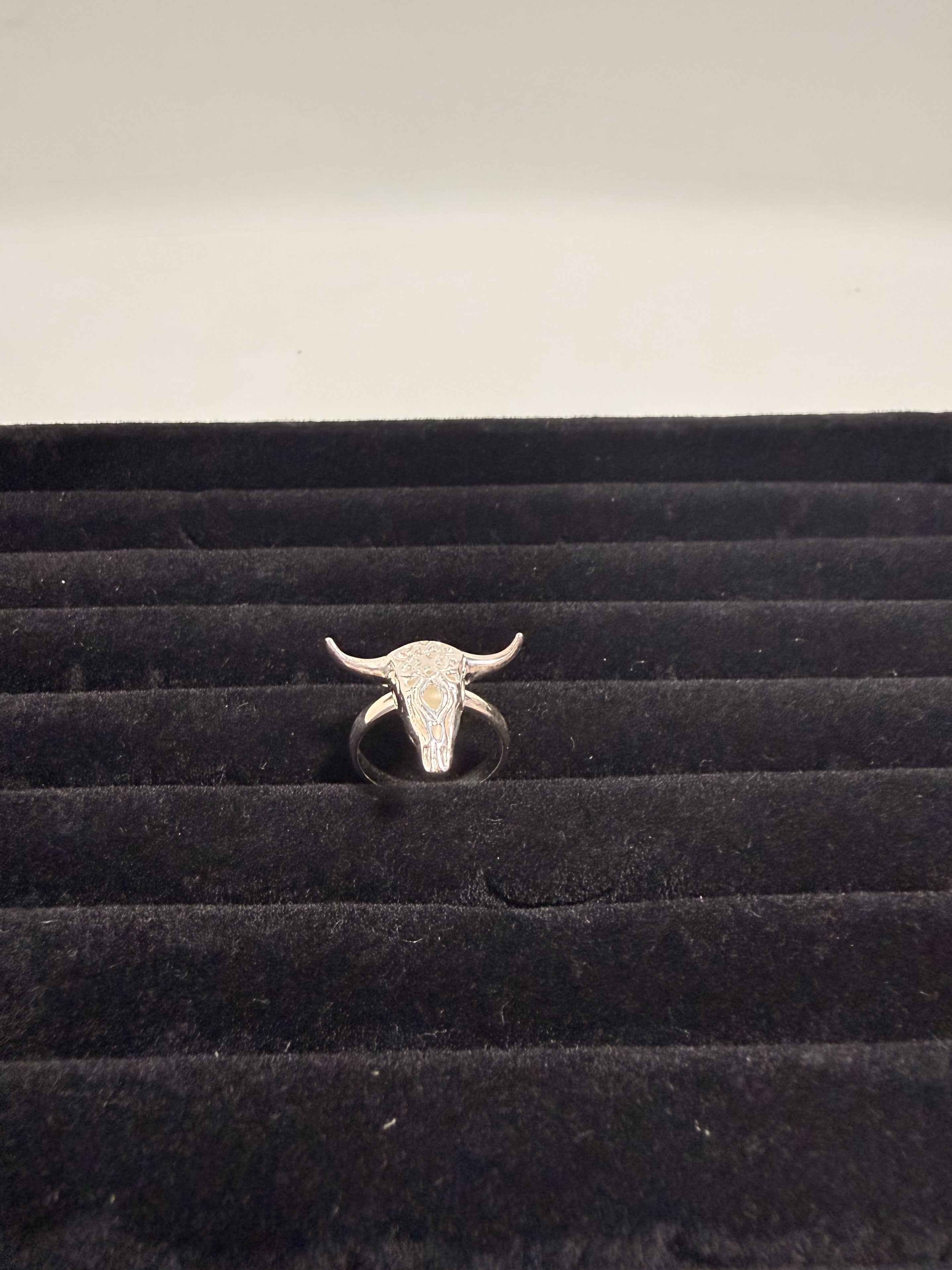 Bague tête de taureau en argent massif 925