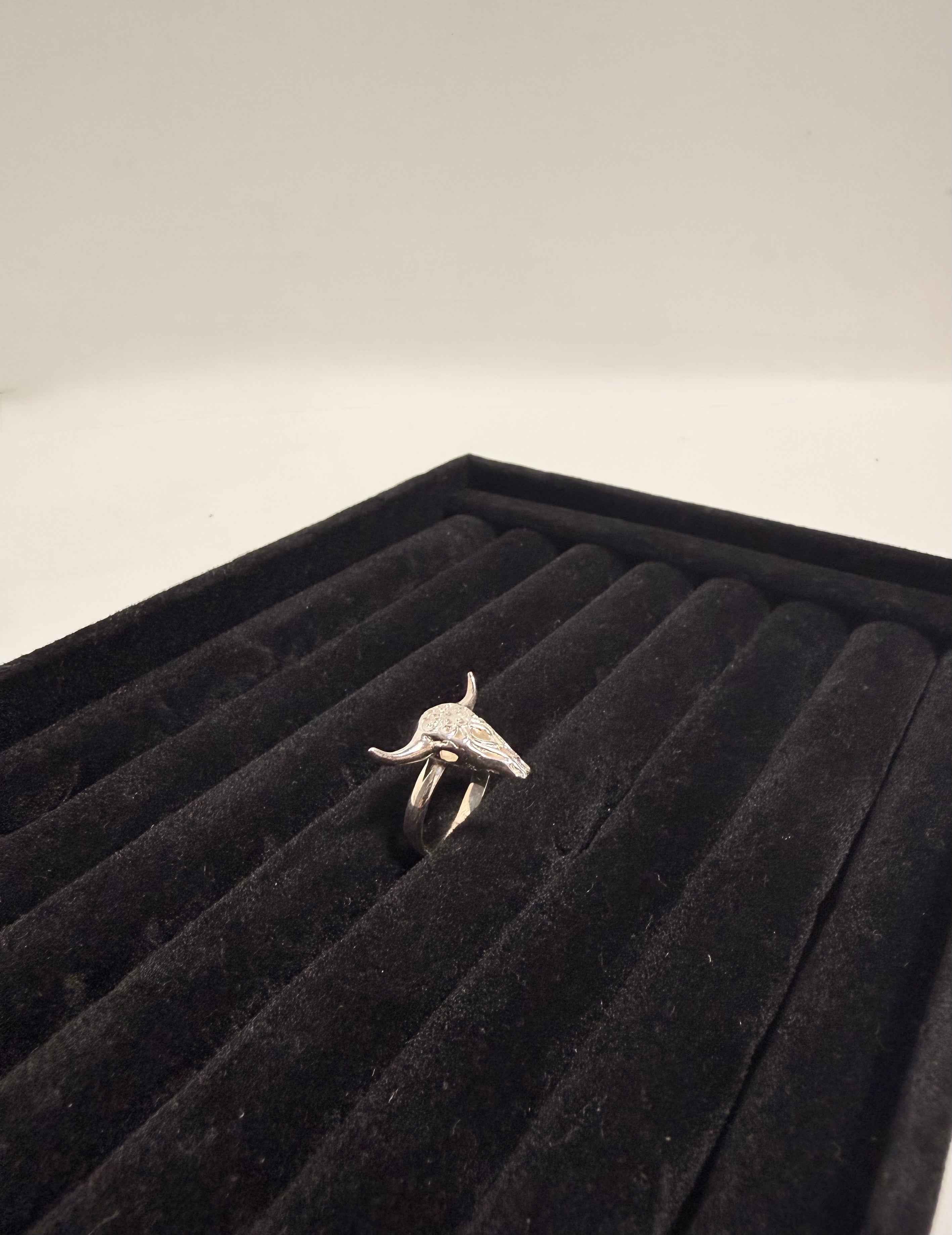 Bague tête de taureau en argent massif 925