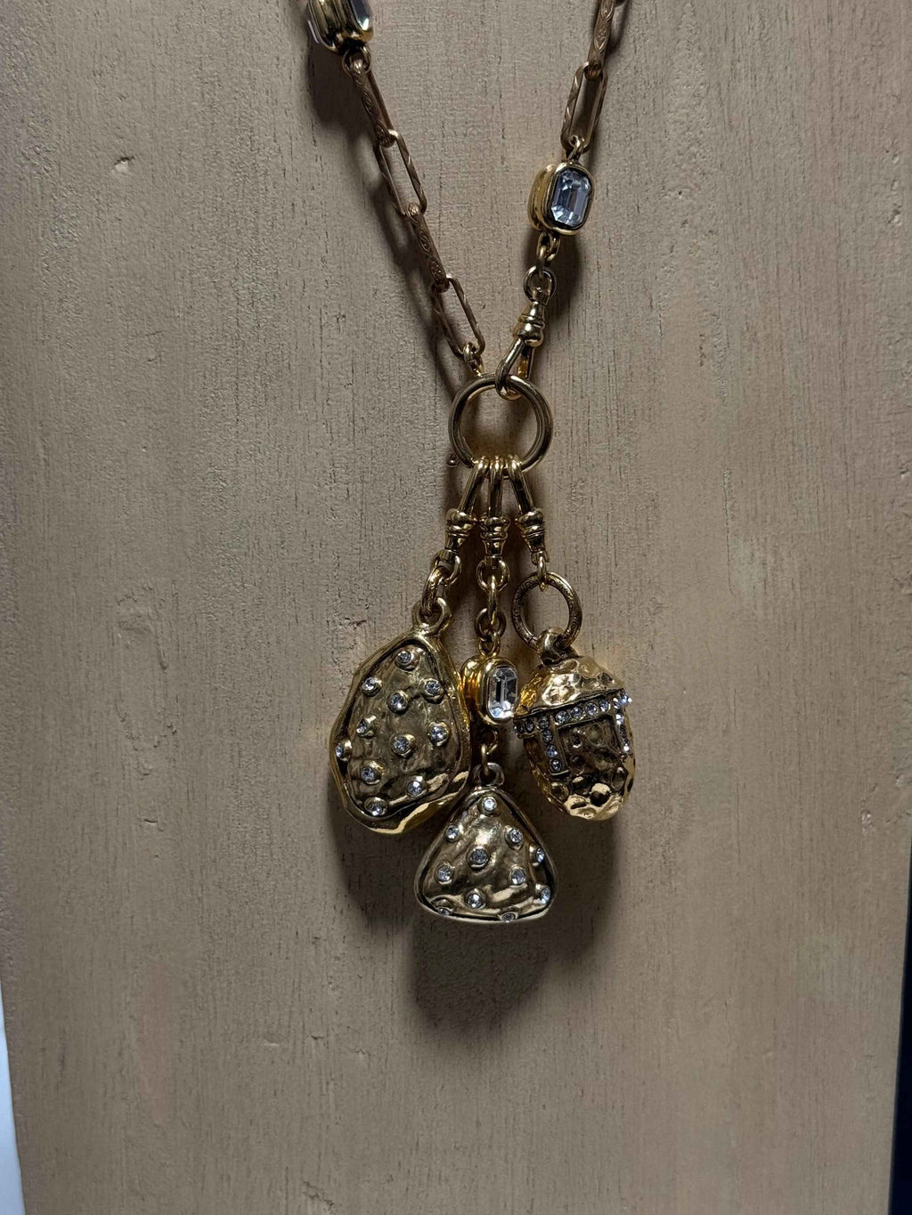 Sautoir Chanel X Karl Lagerfeld Orné De Strass Swarovski
