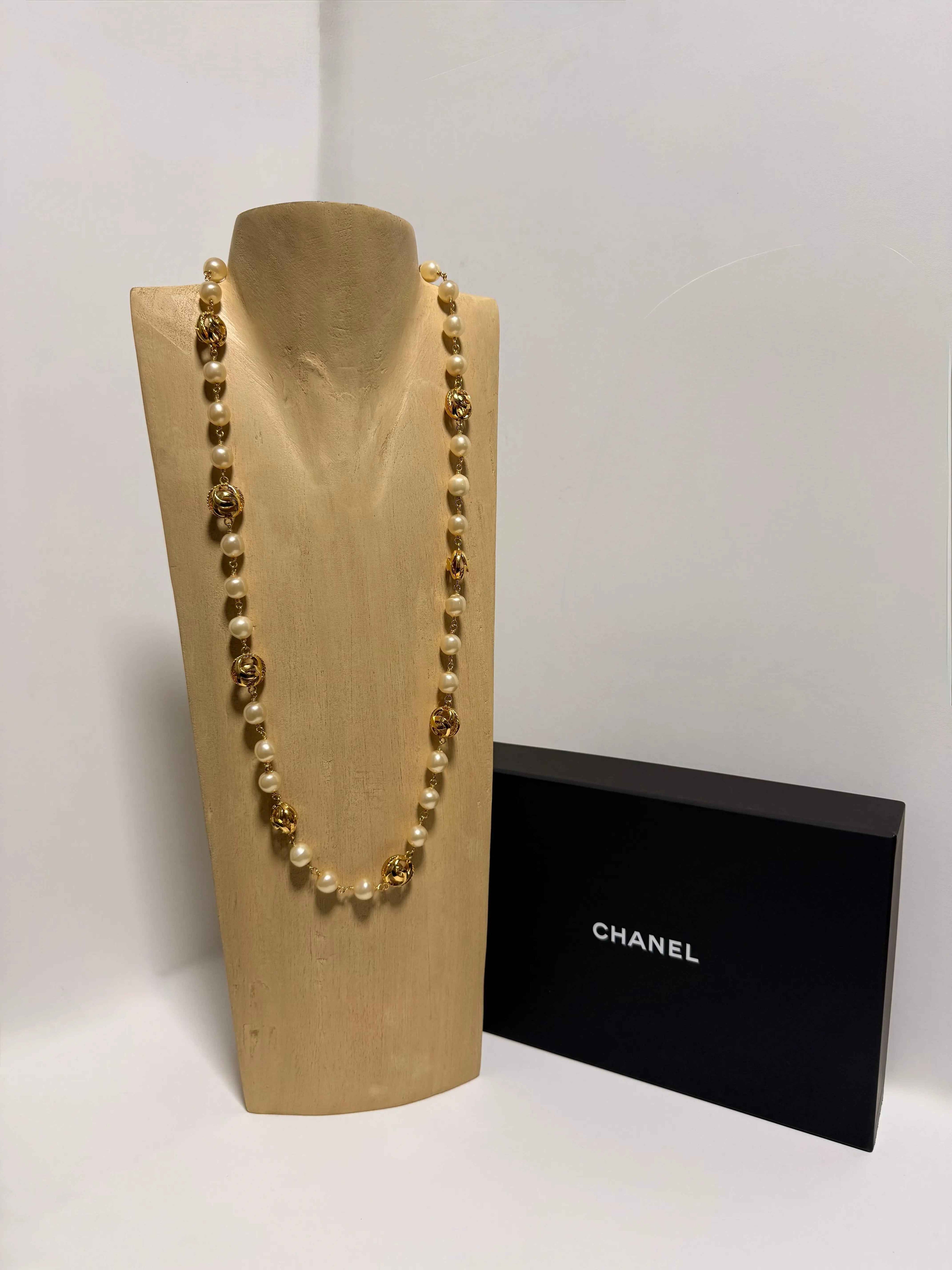 Sautoir Chanel X Karl Lagerfeld