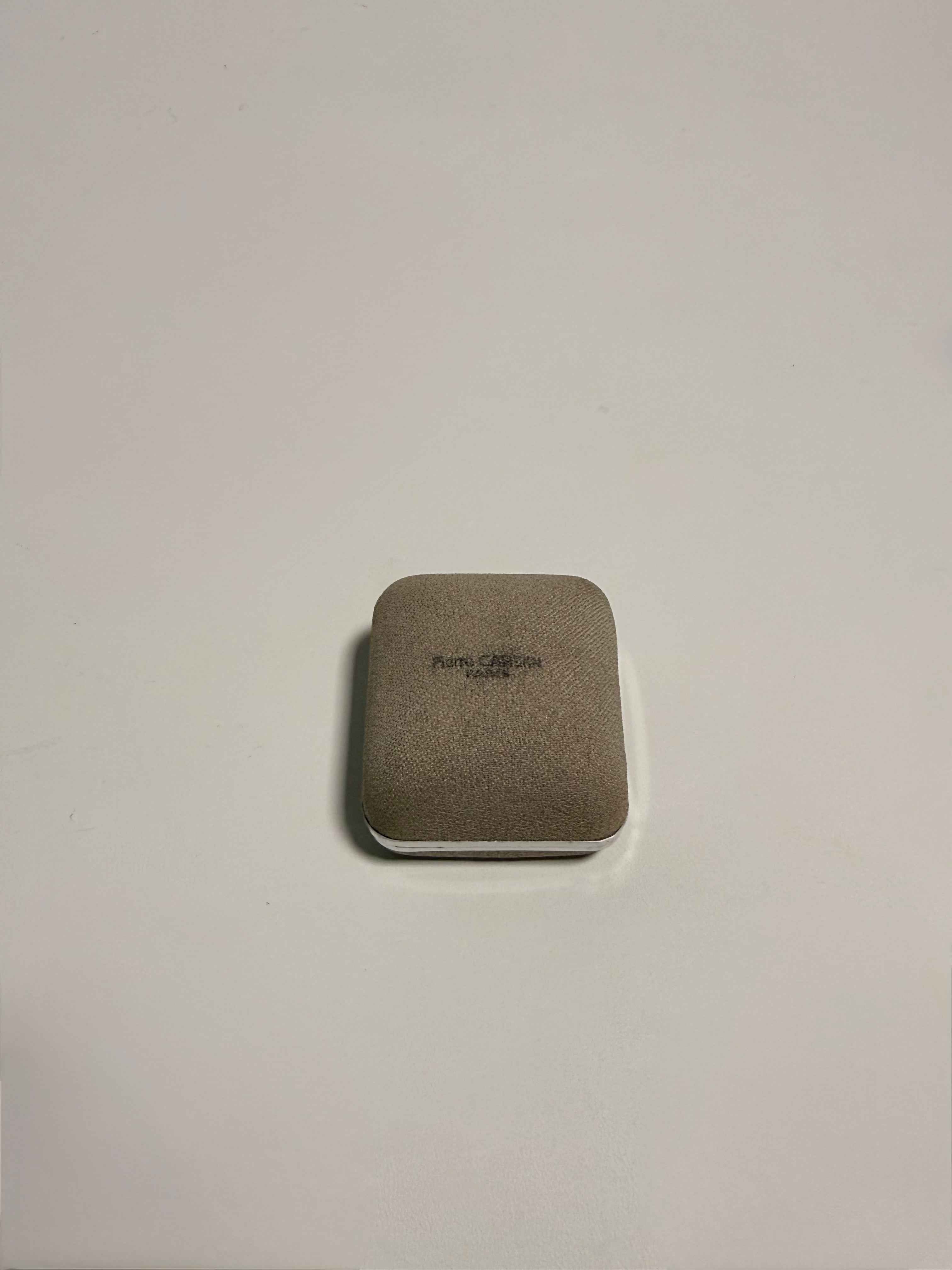 Bague Pierre Cardin papillon émaillée violette – métal doré – signée – avec boîte