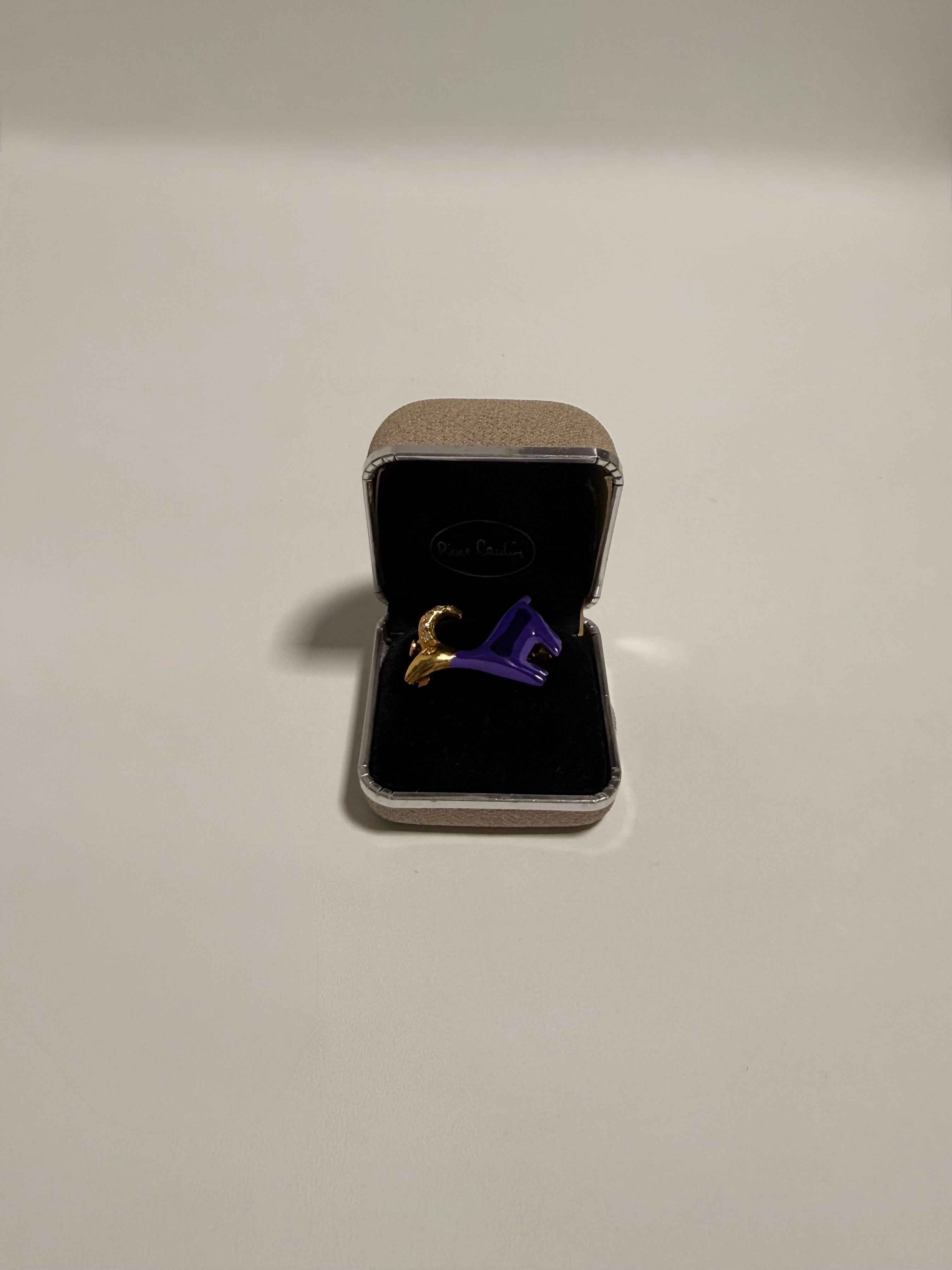 Broche Chevre Pierre Cardin