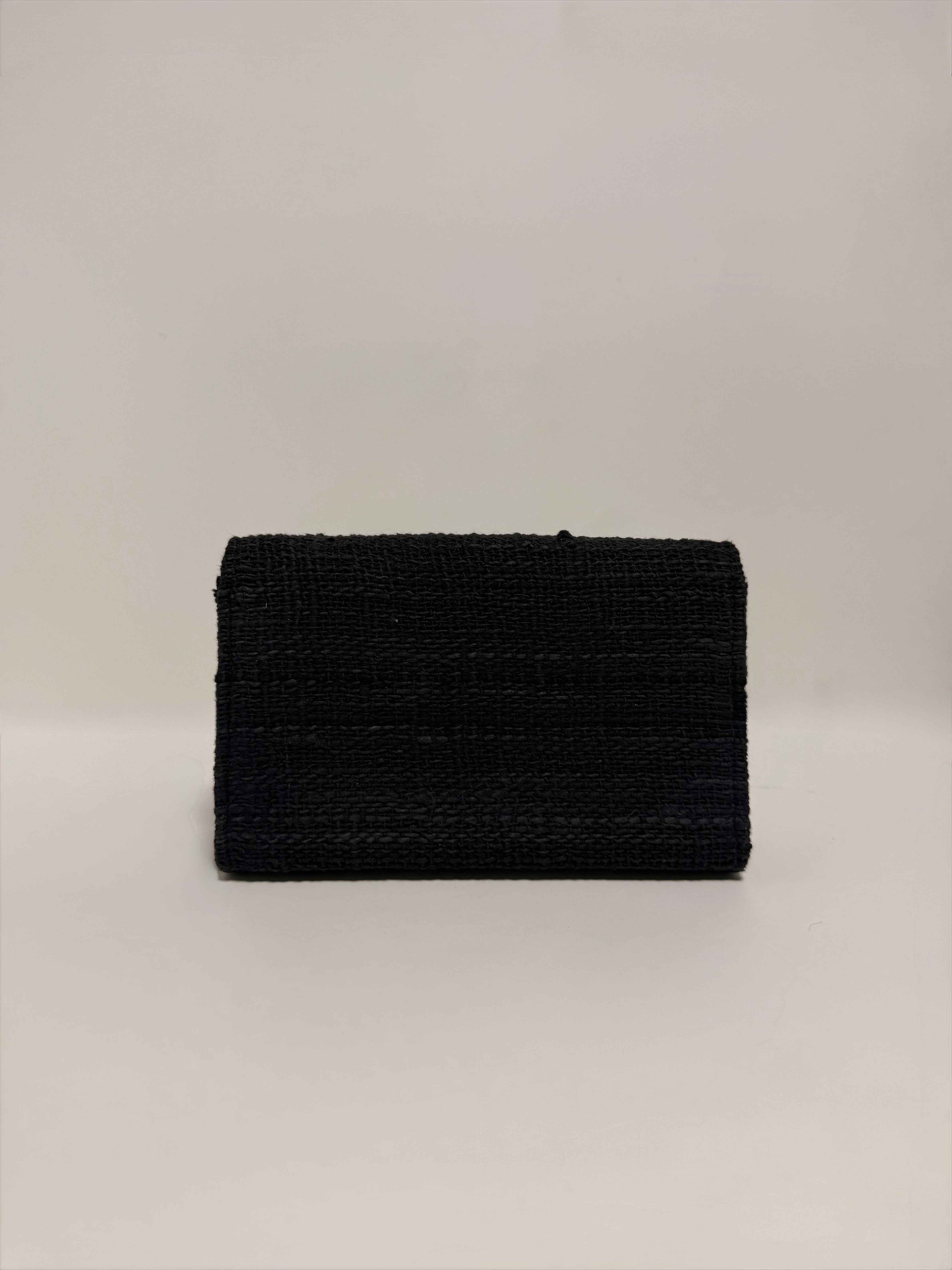 Petit sac en tweed noir à chaîne argentée
