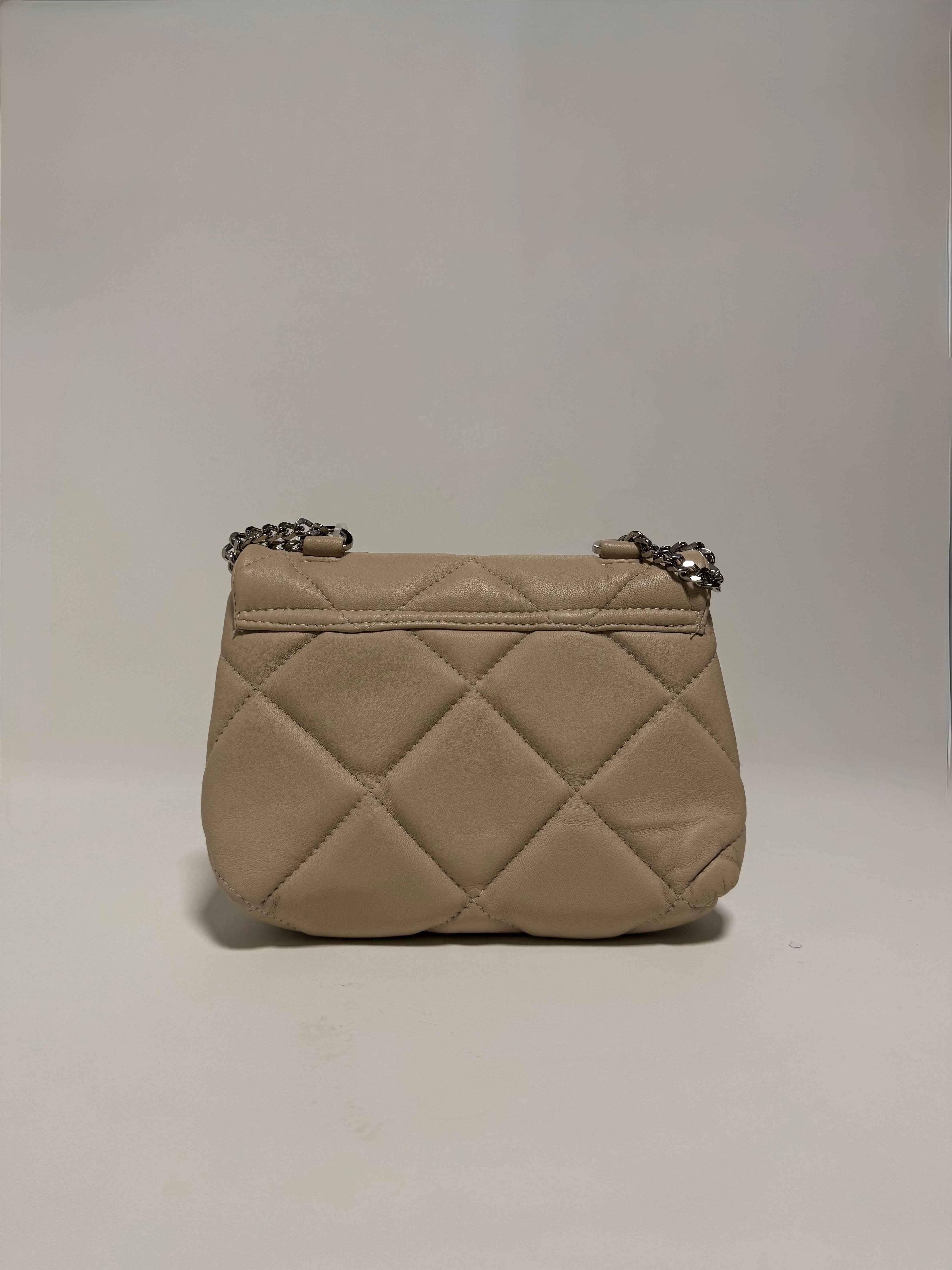 Sac en cuir beige matelassé