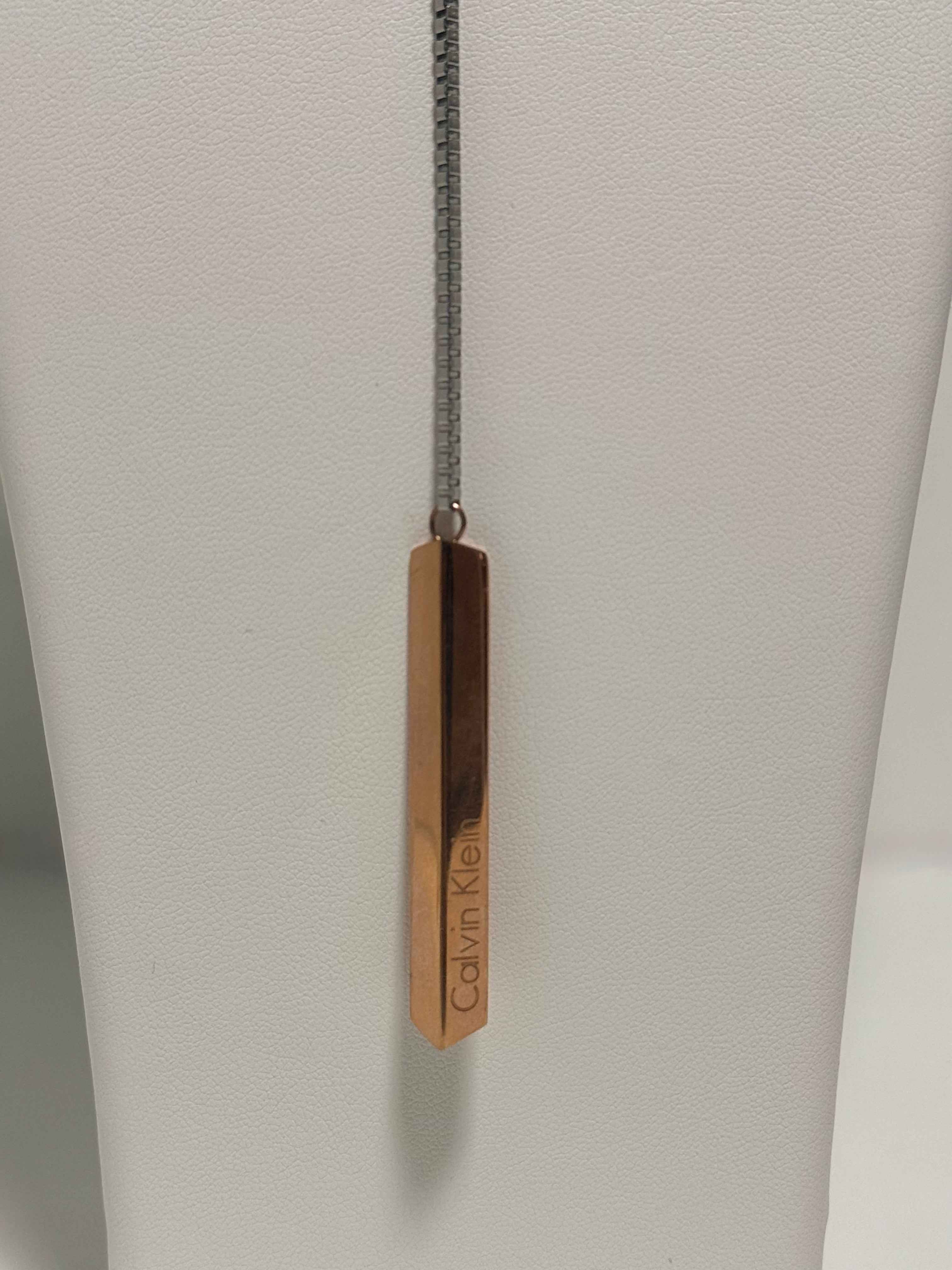 Colliers Calvin Klein - Pendentif Géométrique
